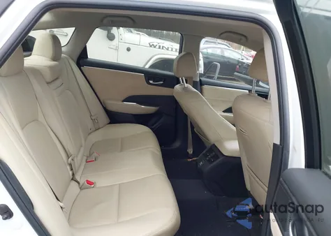 2018 Honda Clarity Plug-In Hybrid Touring z USA, uszkodzony, nr VIN JHMZC5F30JC001063